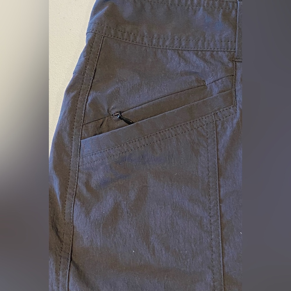 Royal Robbins Black Discovery Bermuda Shorts, size 8 - Picture 5 of 7
